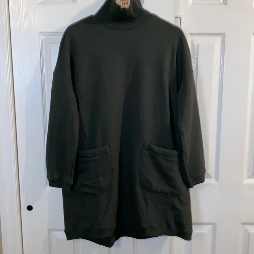 Forest Green Porter Dress
POMANDER PLACE - Picture 10 of 11